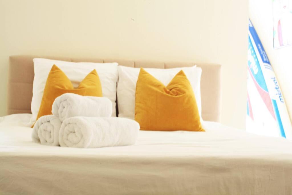 Luxury Harbour Suite With Private Parking โลสเดร็คท์ ภายนอก รูปภาพ